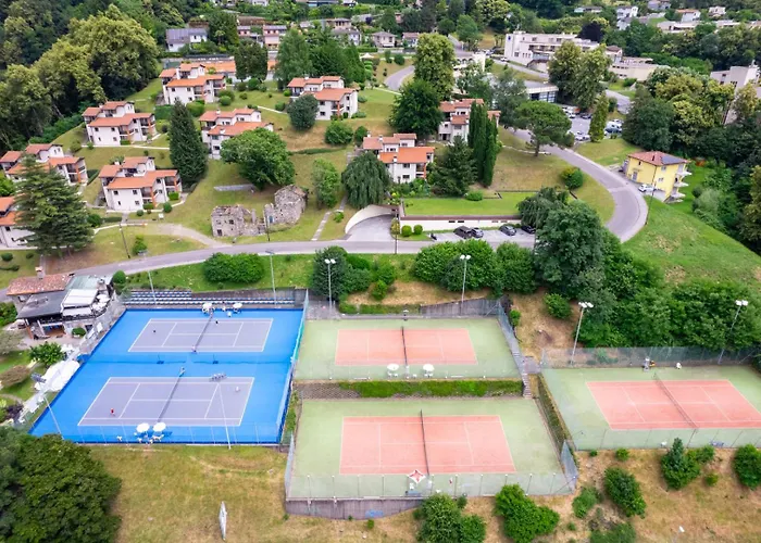 Centro Cadro Panoramica מלון דירות 4*