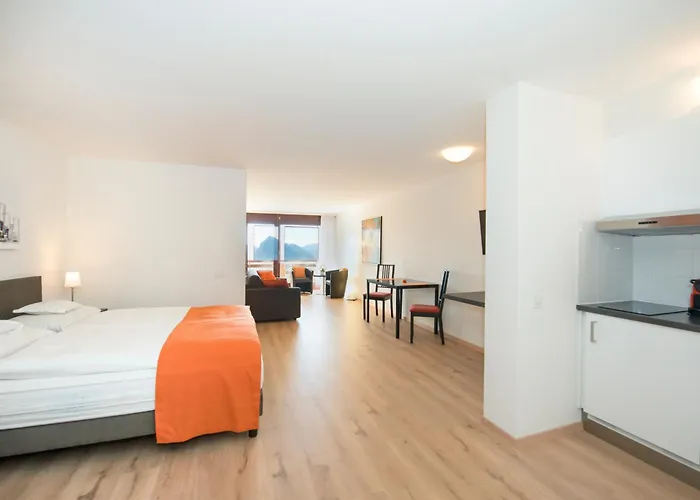 Centro Cadro Panoramica לוגאנו