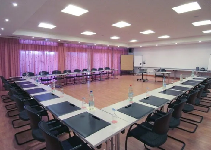 מלון דירות Centro Cadro Panoramica 4*