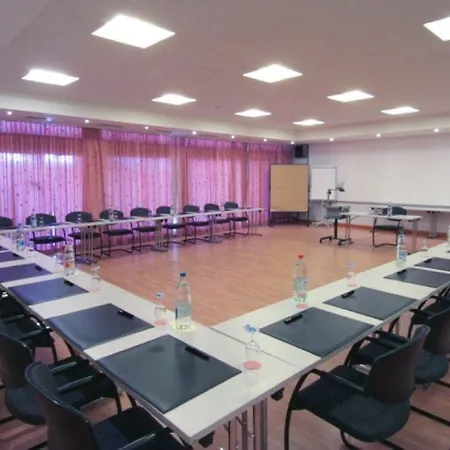 מלון דירות Centro Cadro Panoramica 4*